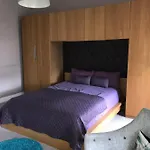 Apex Buccleuch Street Apartment