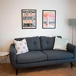 Pass The Keys Lovely New 2-Bed Sec, Hydro, Finnieston With Parking