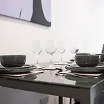 Lovely Apartment 5 Minutes From City Centre, West End And Hydro