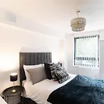 Lovely Apartment 5 Minutes From City Centre, West End And Hydro