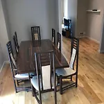 Glasgow West End Apartment