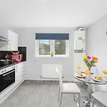 Premier - Maryhill Apartment