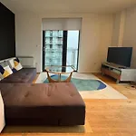 Riverside Retreat With Spectacular Views Glasgow