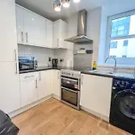 2-Bed Flat Glasgow City Centre