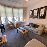 Apartment 2 Bed West End