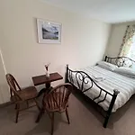 Cozy Room With A Comfy Double Bed