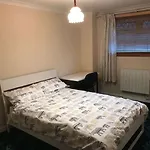 Glasgow Cozy Room