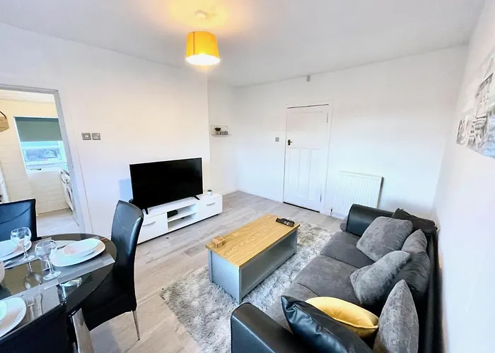 Kingsbridge Apartment