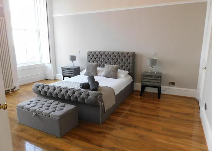 West End - Stunning, Spacious, 3 Bedroom, Main Door Flat With Private Parking