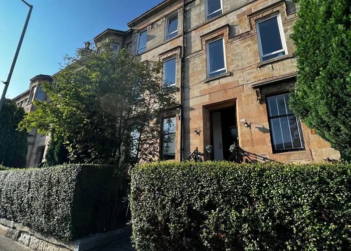 Studio Apartment Paisley Road West