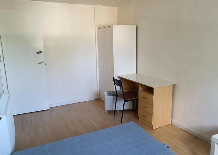 Glasgow Room Near City Centre