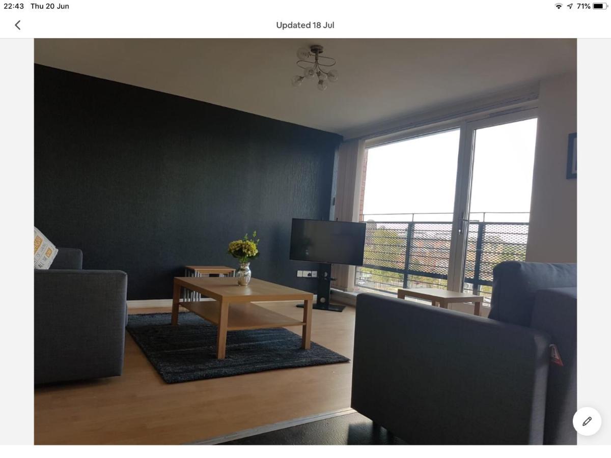 Fabulous Two Bed In Centre *