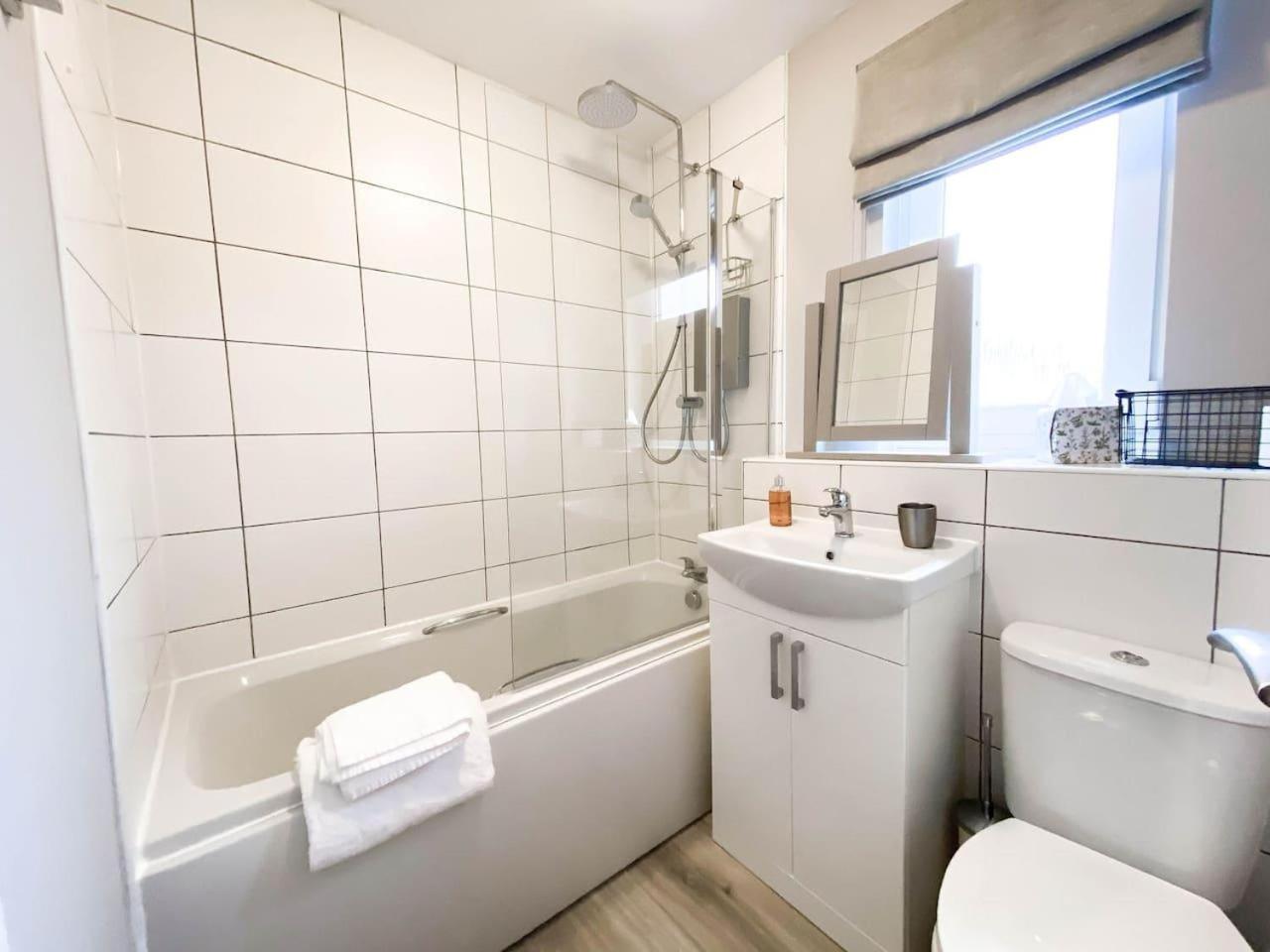 Modern Luxury 2bed Scottish Holiday home Glasgow