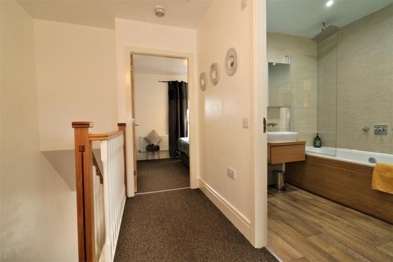 Holiday home The Oatland - Luxury House With Private Garden & Parking *