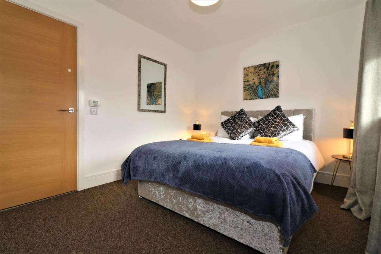 The Oatland - Luxury House With Private Garden & Parking