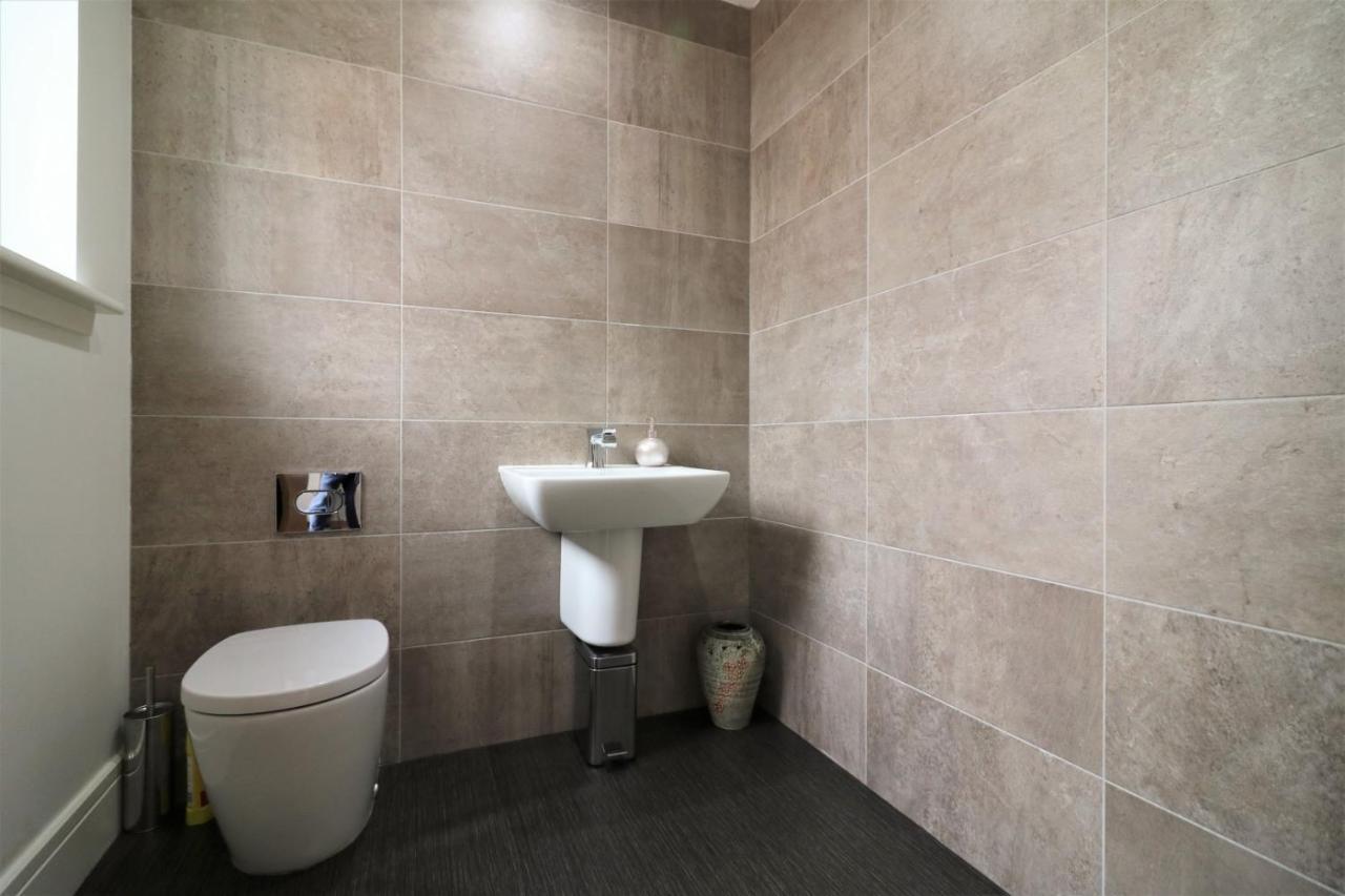 The Oatland - Luxury House With Private Garden & Parking Holiday home