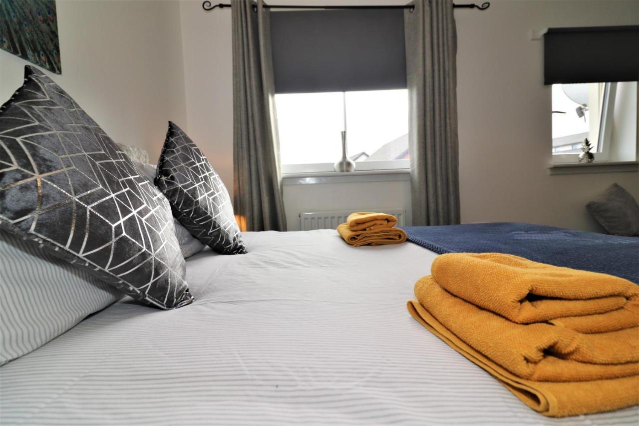 The Oatland - Luxury House With Private Garden & Parking * Glasgow