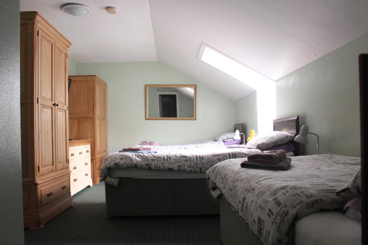 Manor Park Guest house 3*