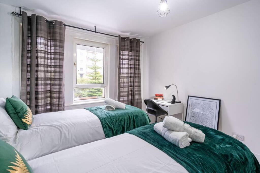 Apartment Cheerful Homely Apartment: Cozy Near Airport