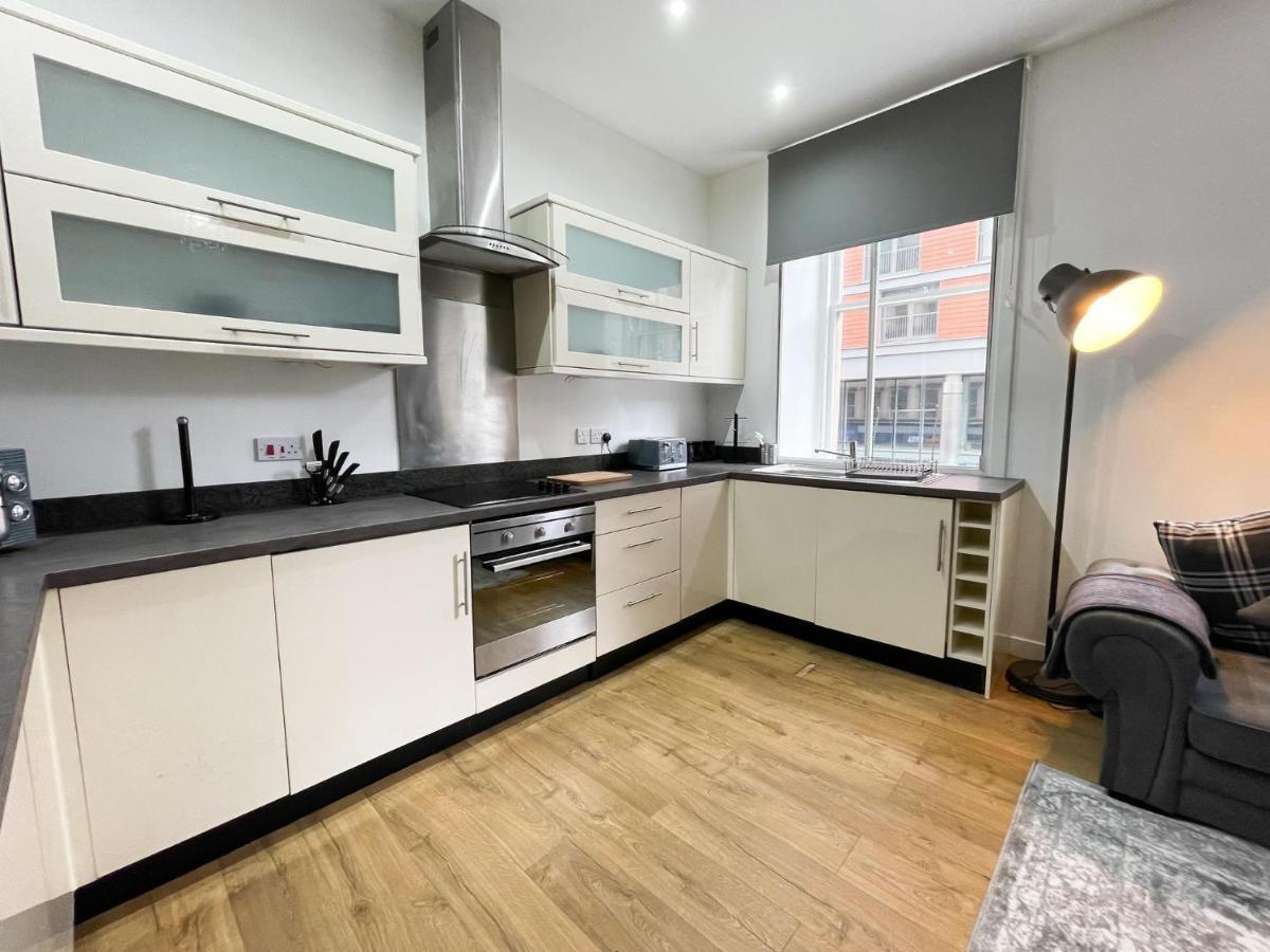 Apartment Exquisite 2br Flat Near Train Station *