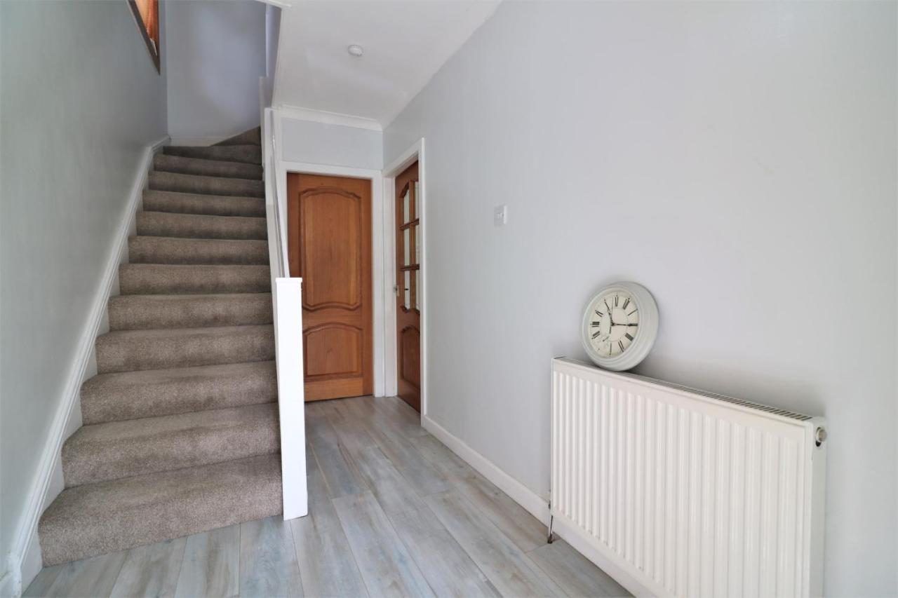 Signature - Dumbreck House Apartment Glasgow