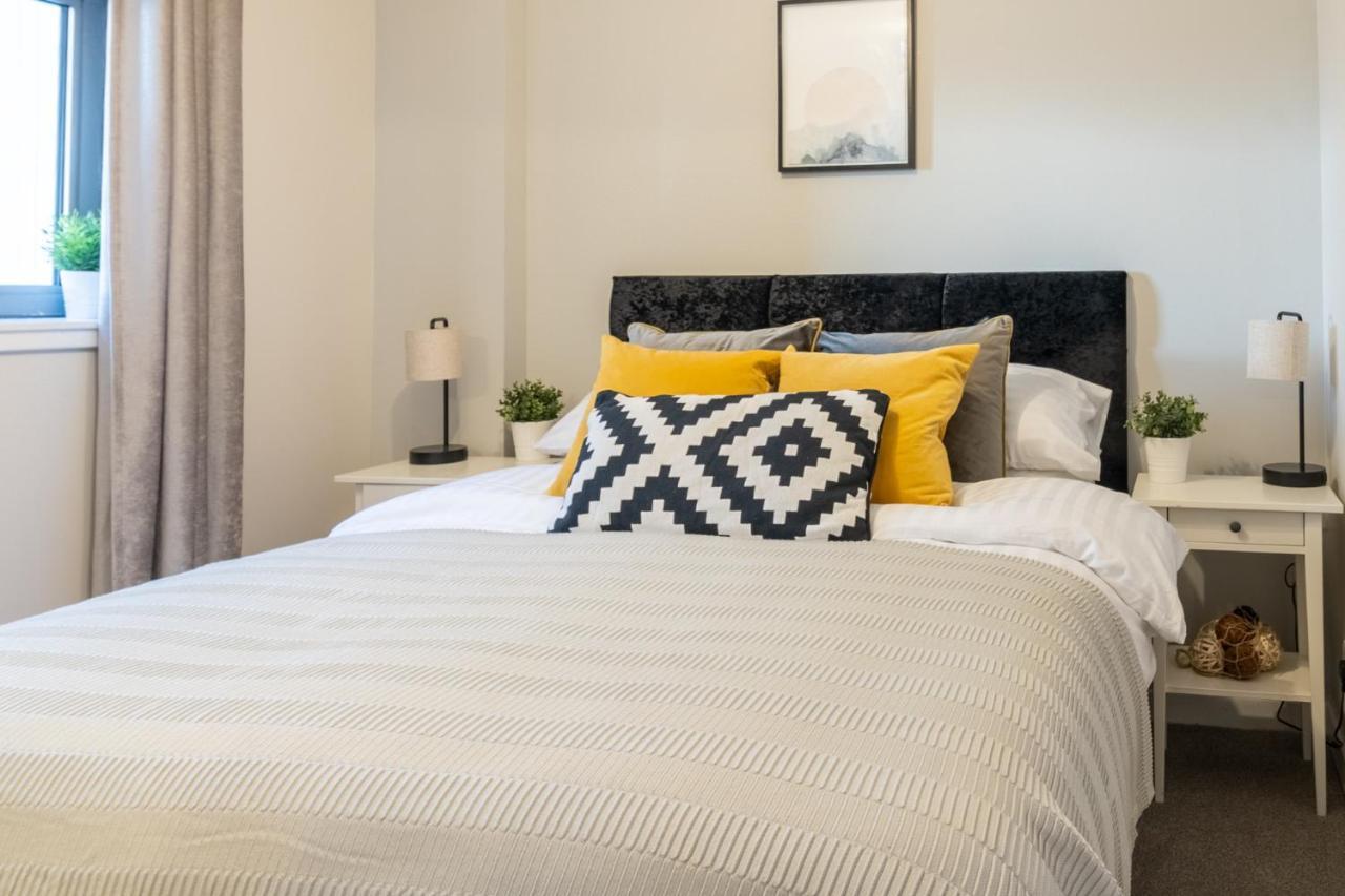 Luxury Riverview City Centre Apartment