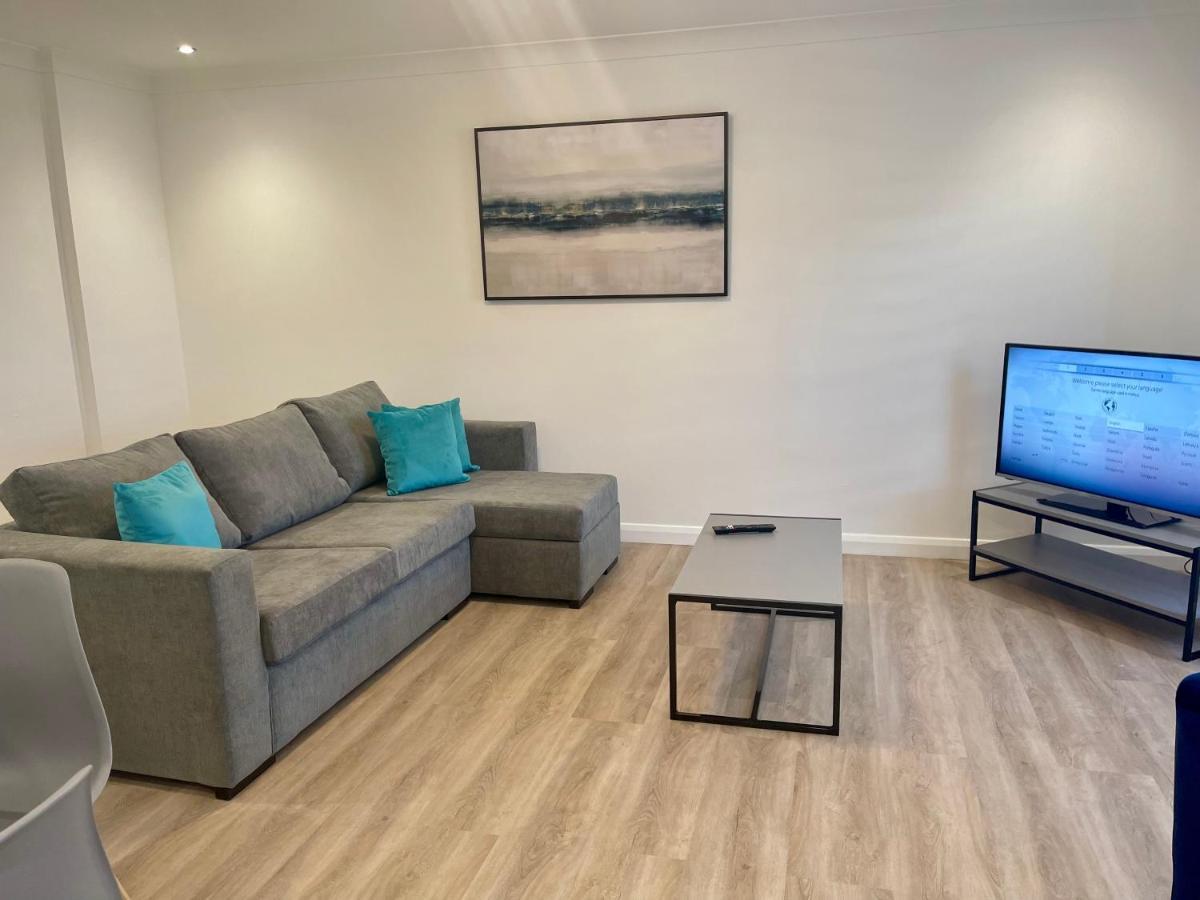Apartment East *