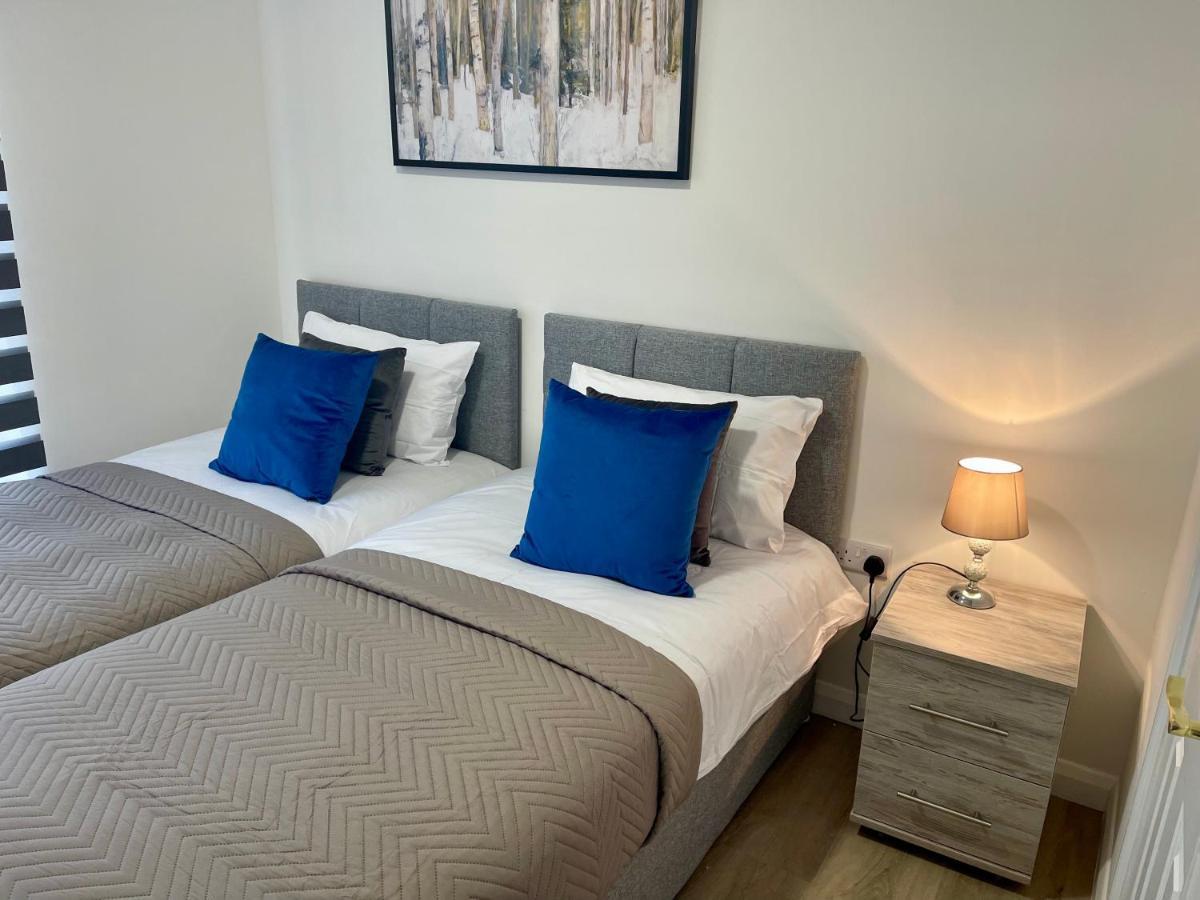 Apartment East *