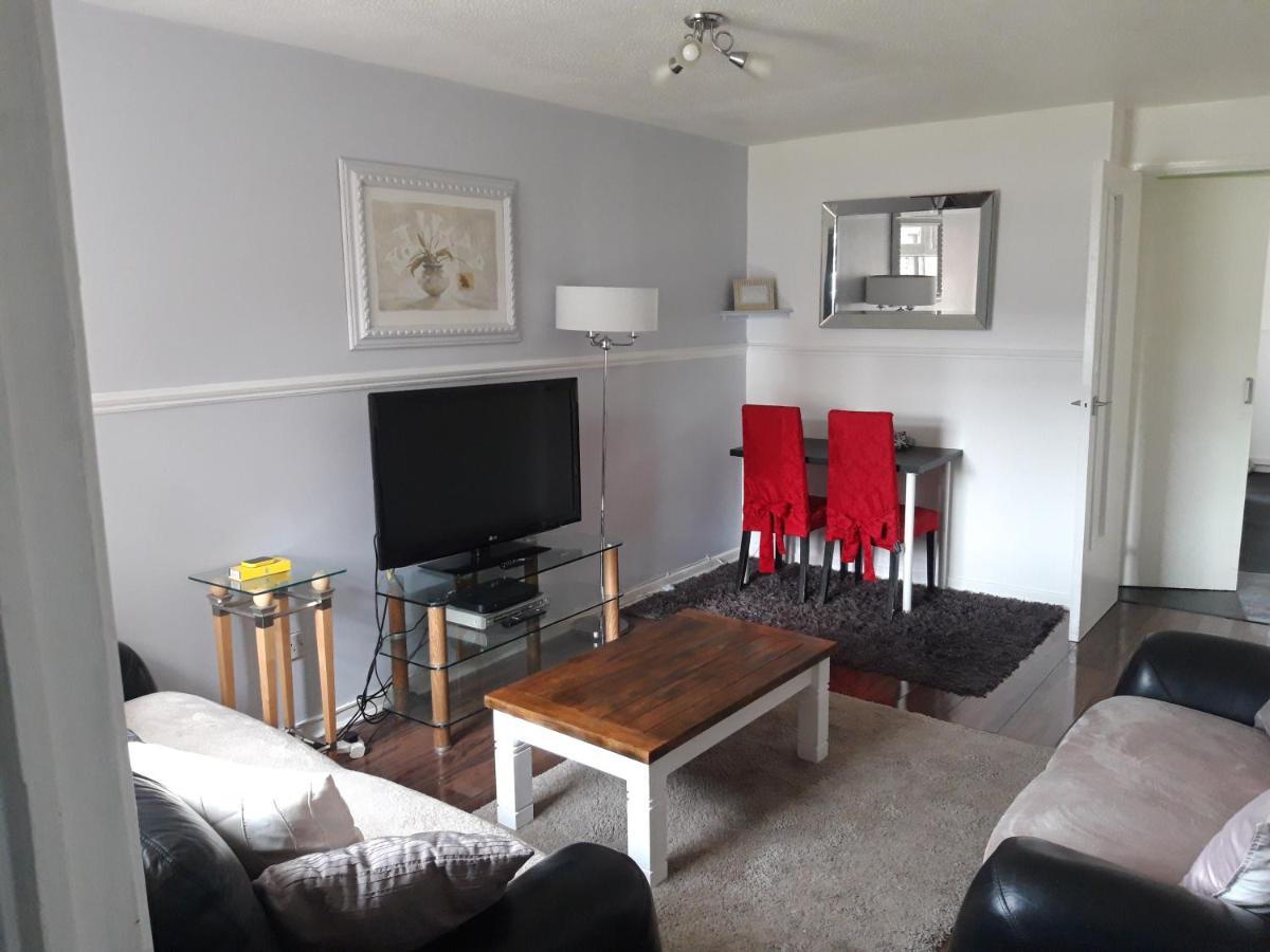 Hardgate Gardens Apartment *