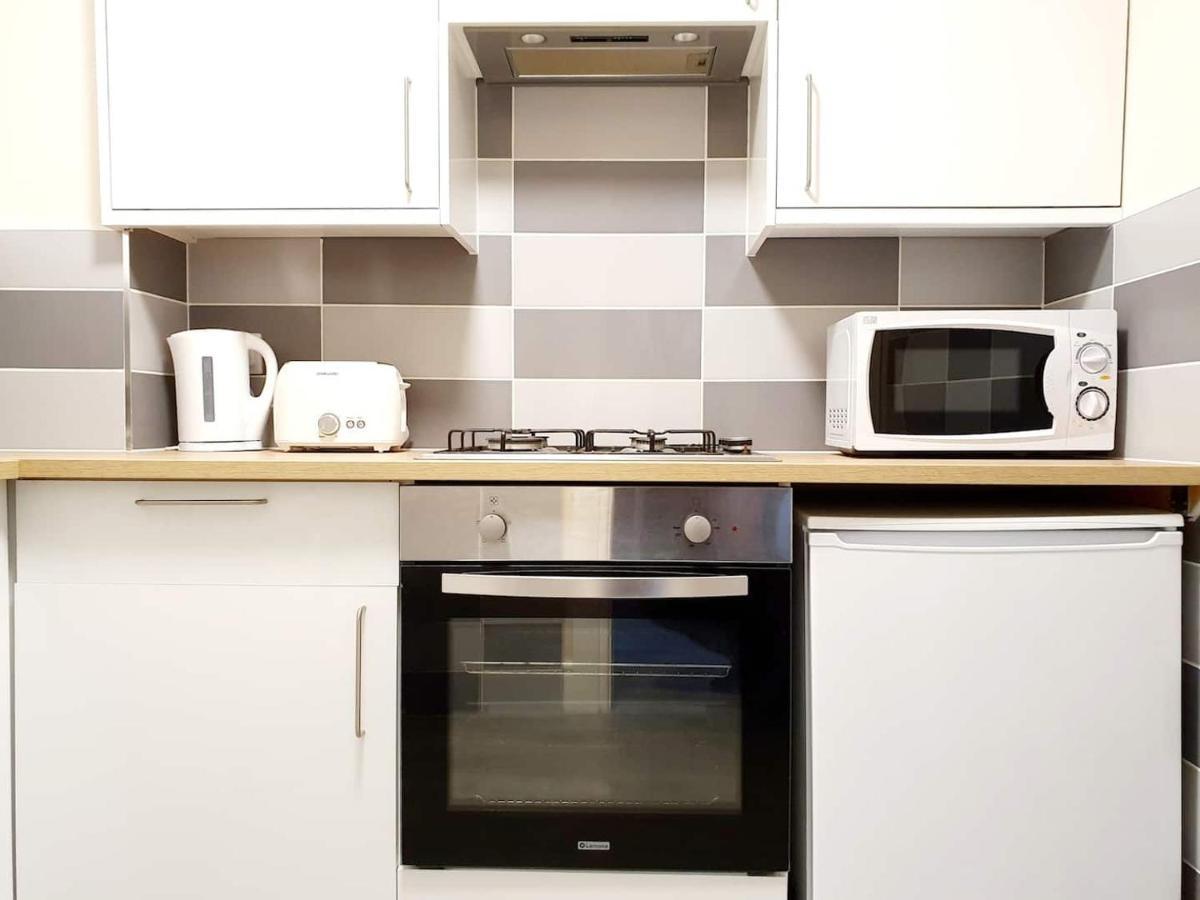 Gorgeous, Light & Airy In The Heart Of The West End, Close To Sec And Hydro
