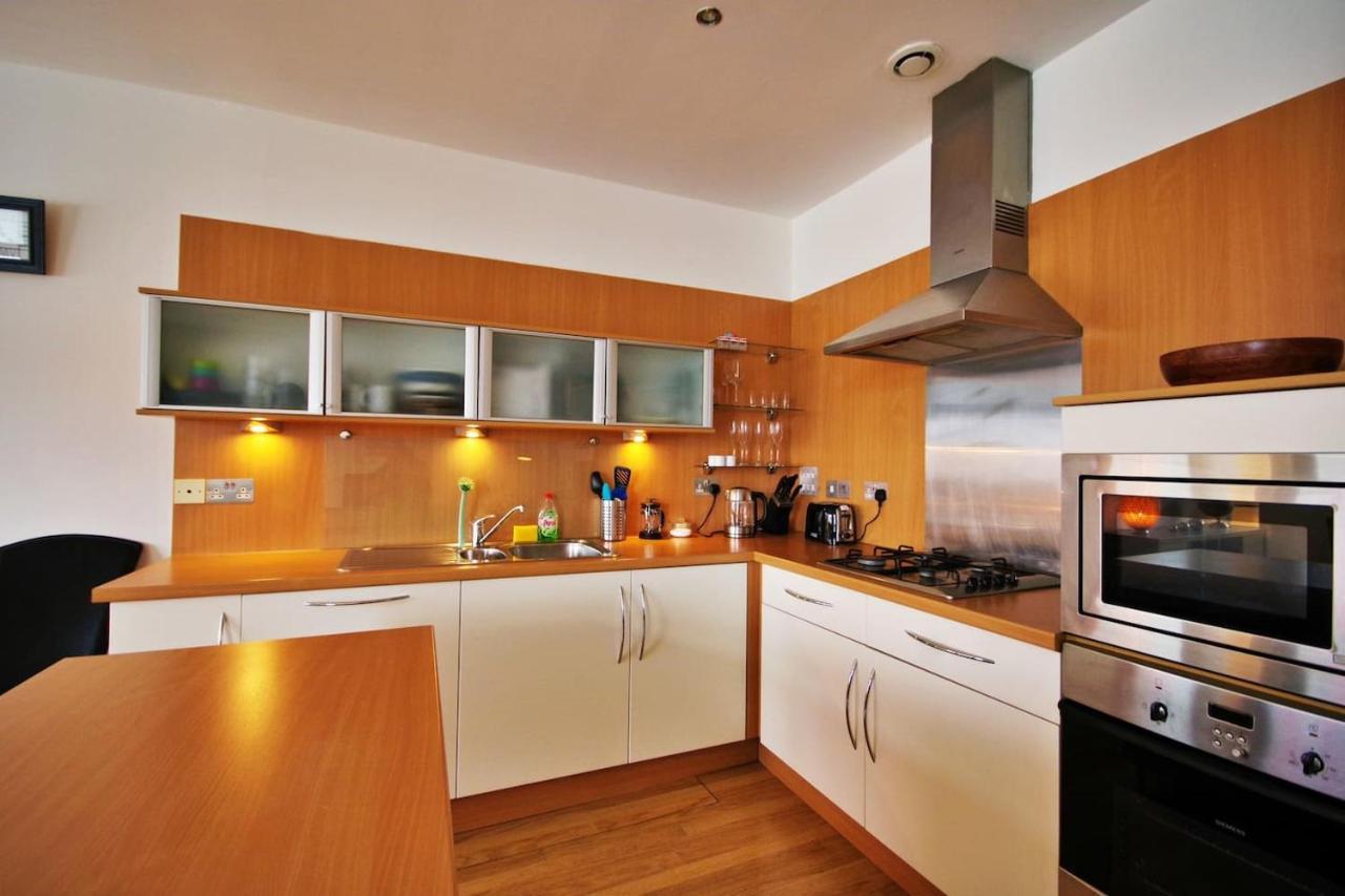 Hydro Secc 2 Bed Luxury Apartment Glasgow