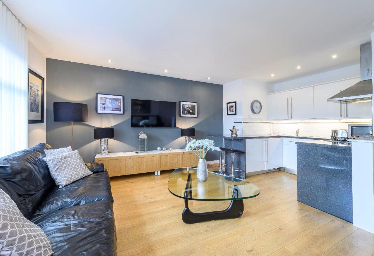 Southside Flat With Private Garden!