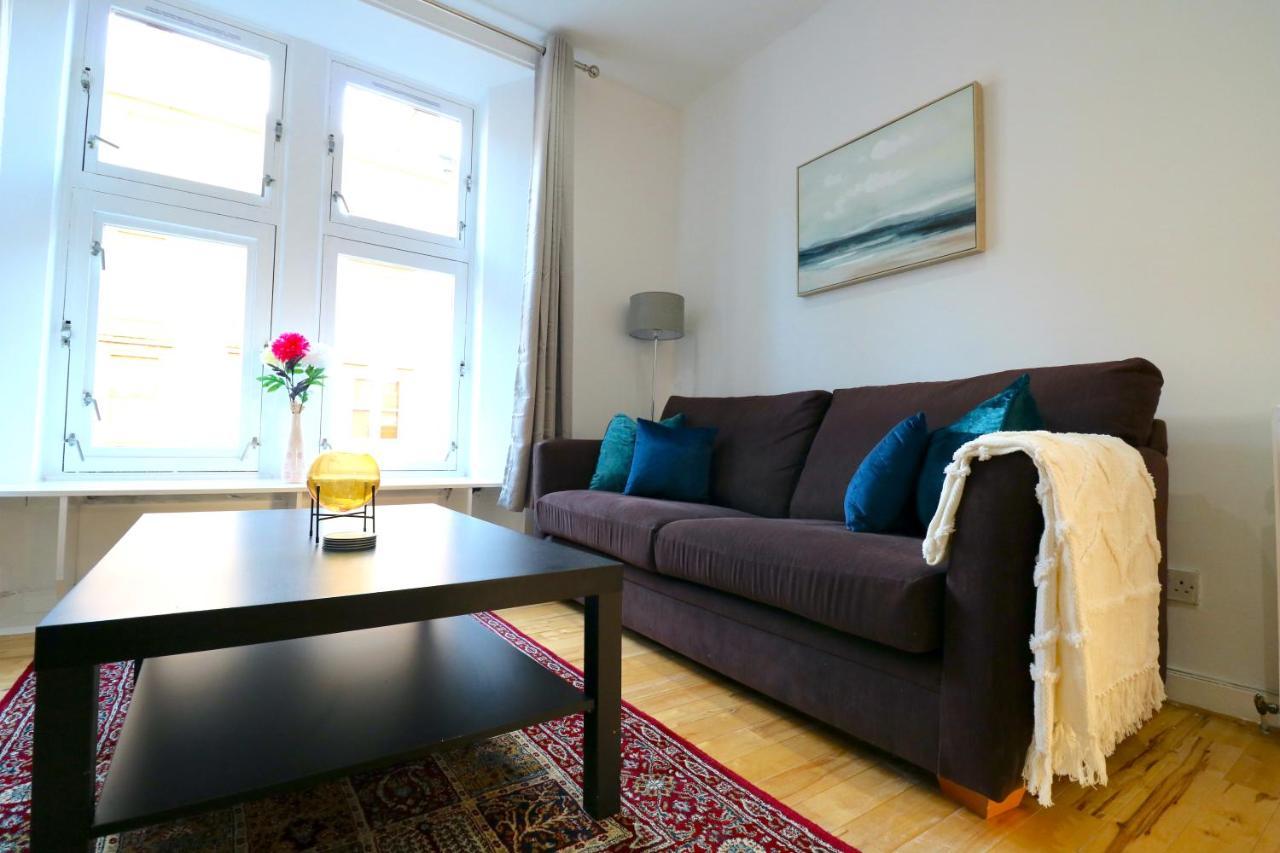 One Bed In Apartment Glasgow