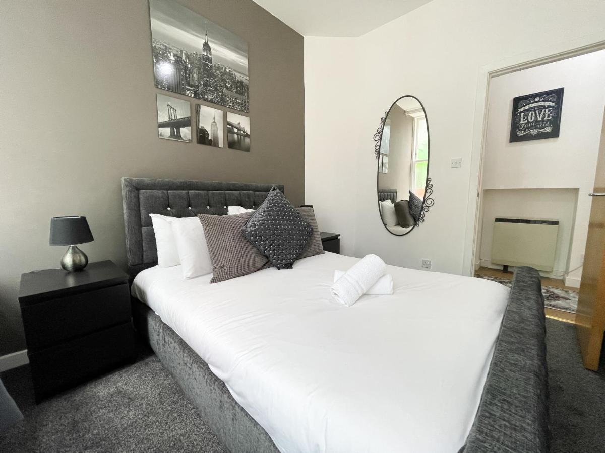 Exquisite 2br Flat Near Train Station * Glasgow
