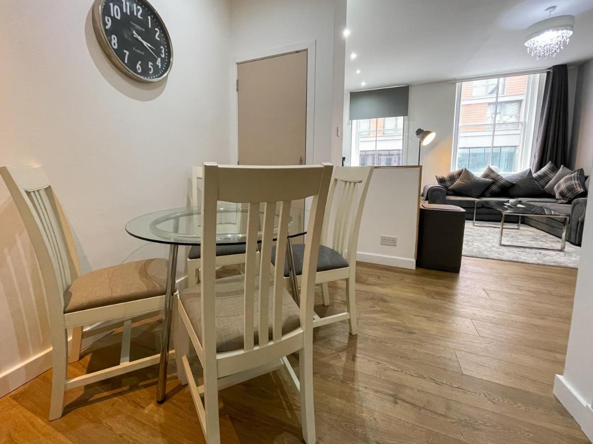 Apartment Exquisite 2br Flat Near Train Station