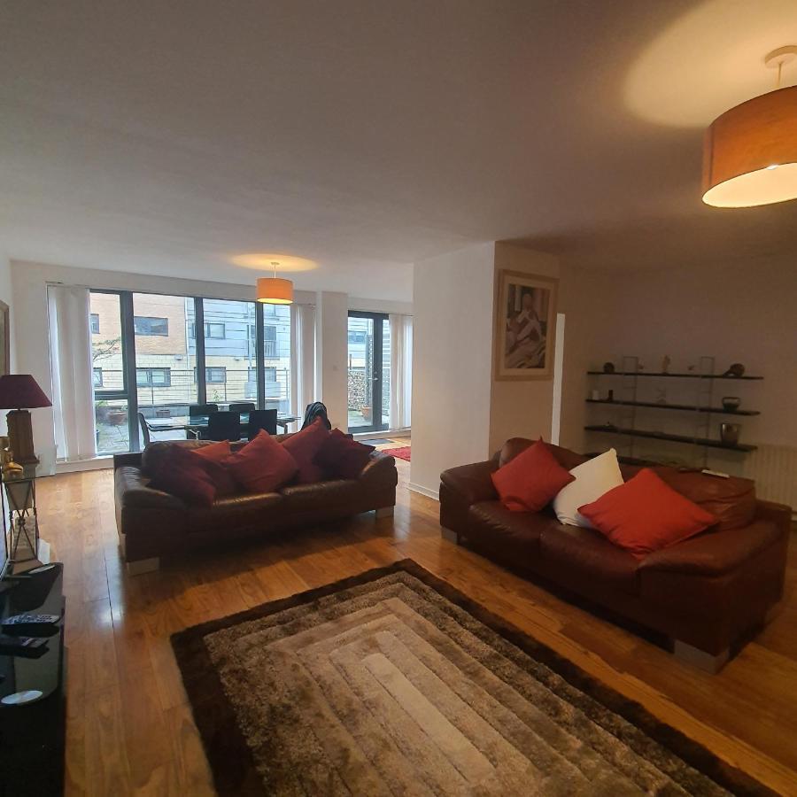 Modern Apt @tramway Theatre Apartment Glasgow