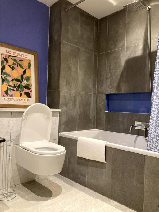 Stylish 2 Bed Accessible Flat Perfect Location Glasgow