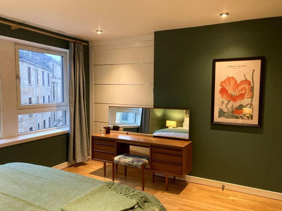 Stylish 2 Bed Accessible Flat Perfect Location Glasgow