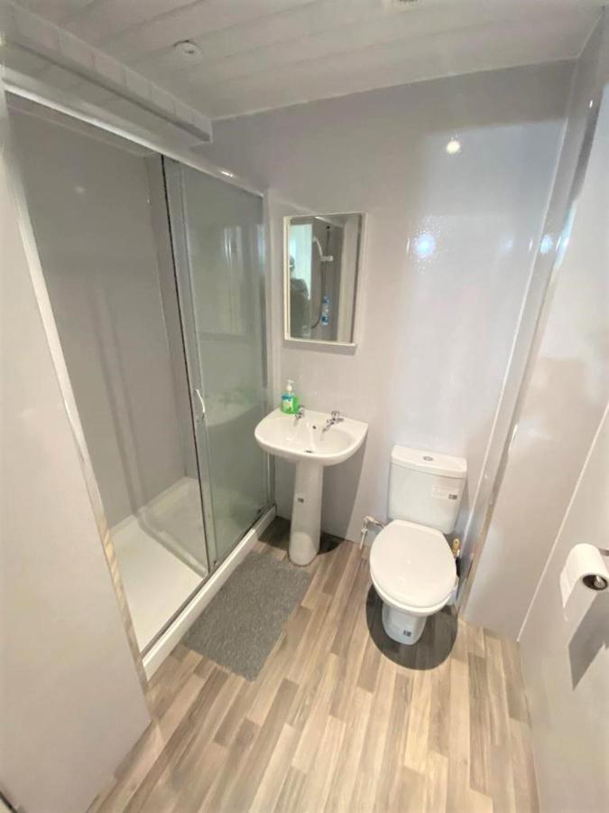 Midlockhouse 3* Glasgow