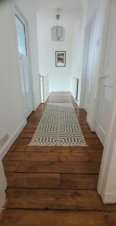 Apartment Large 3 Bed West End Free Parking & Electric Vehicle Point Glasgow