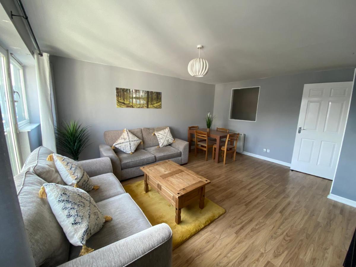 Cosy 2 Bed Flat In Glasgow