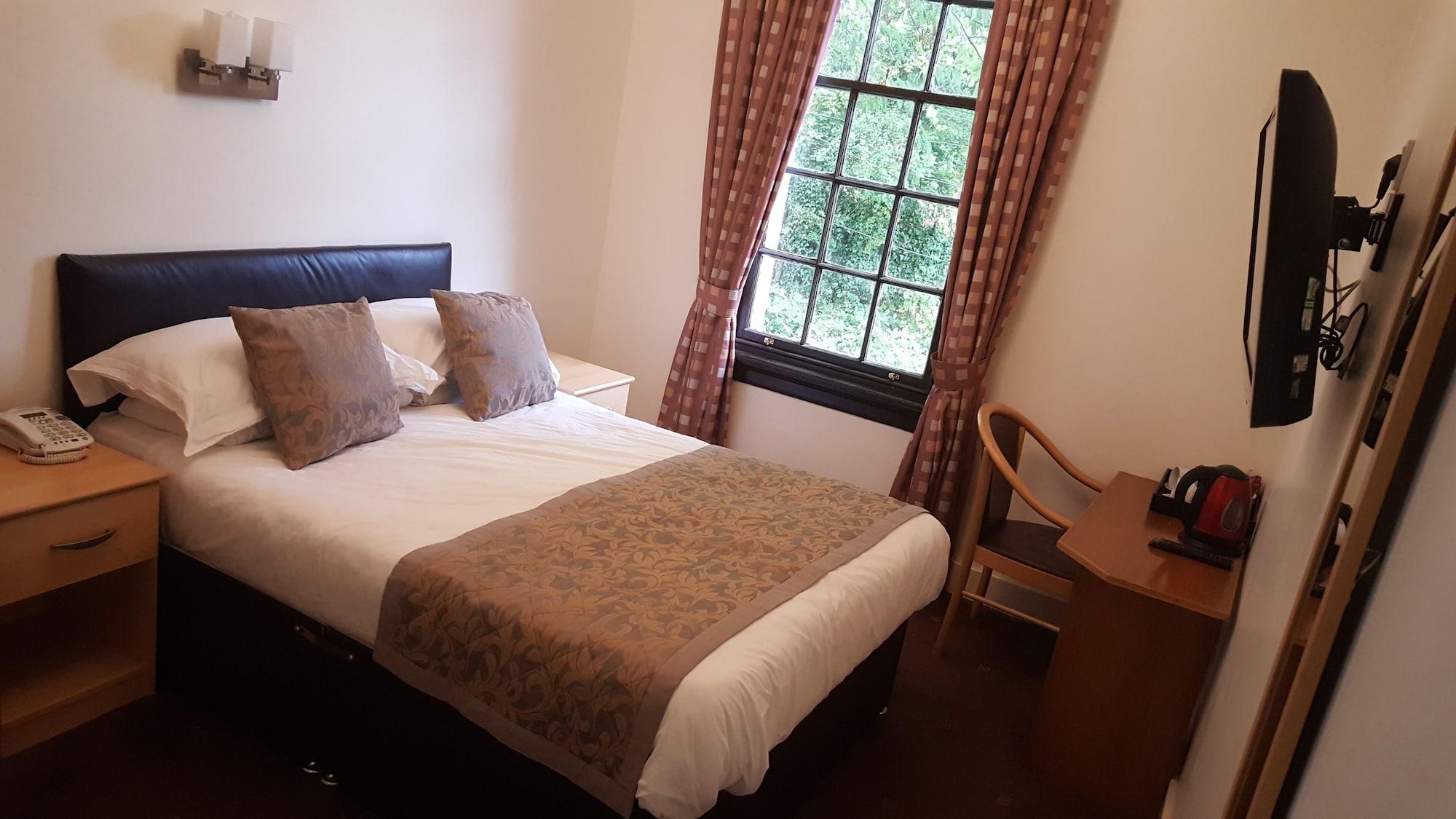 Mclays Hotel