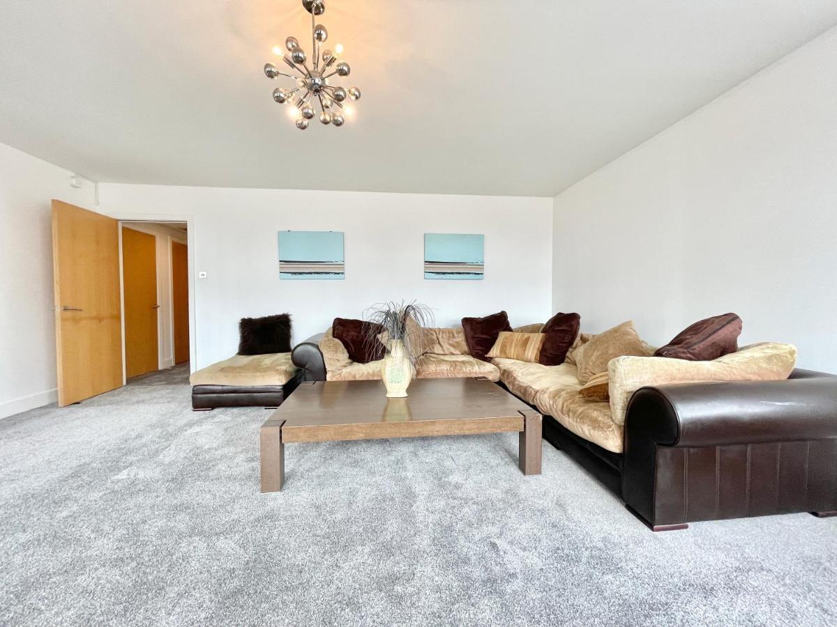Buchanan Upper * Glasgow