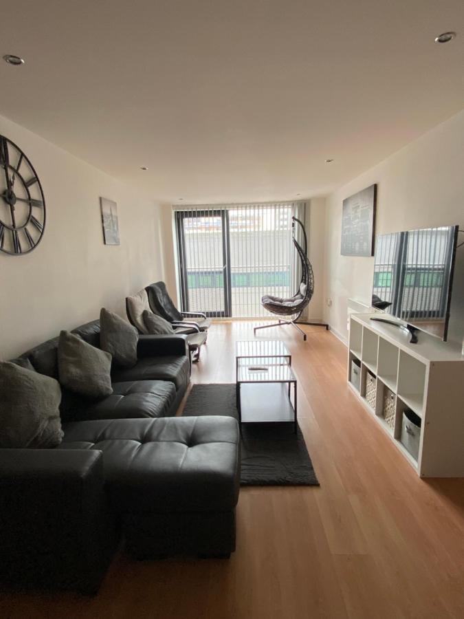 Secc&hydro Beautiful 2br With Free Parking Apartment