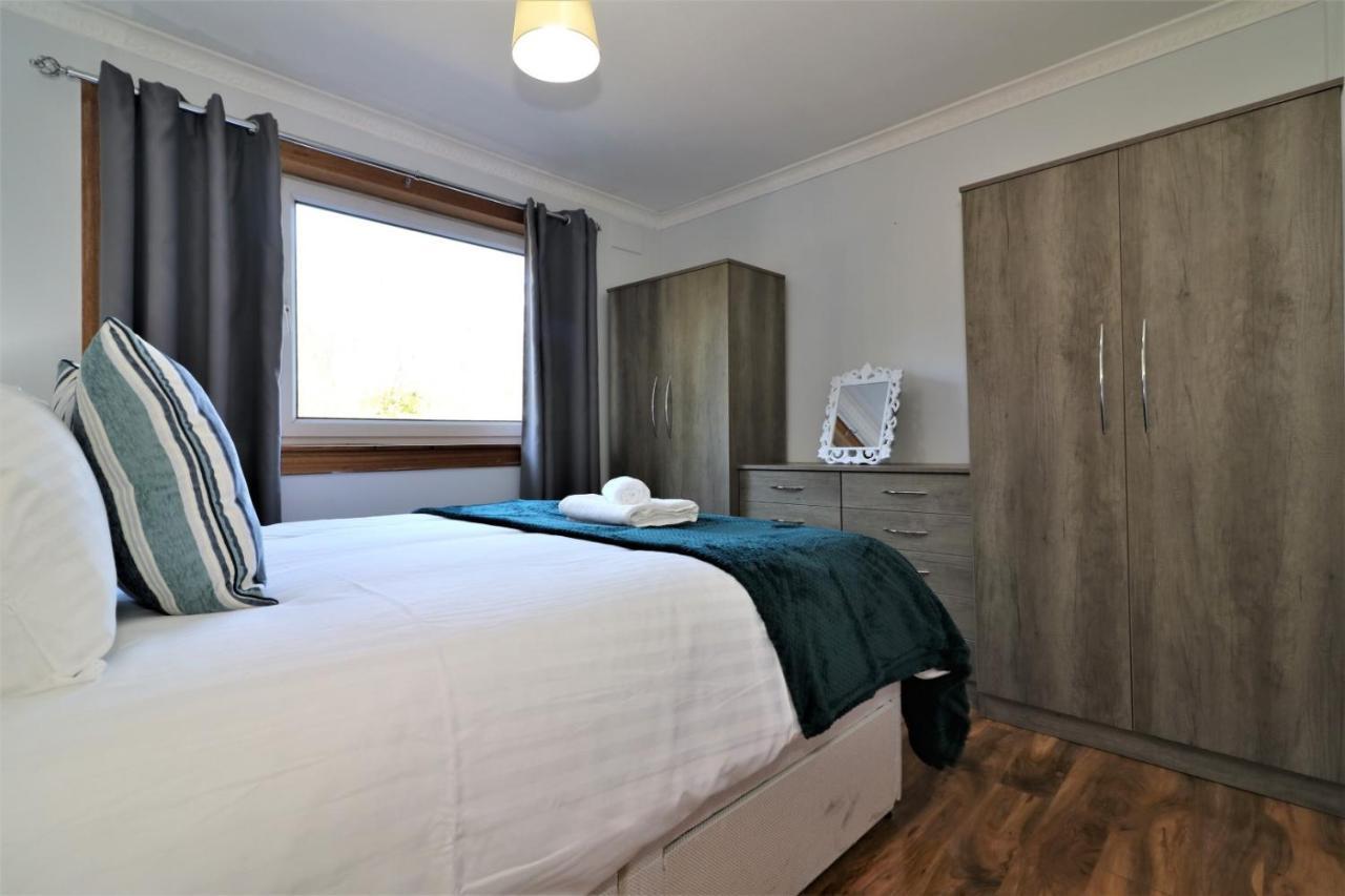 Signature - Dumbreck House Apartment Glasgow