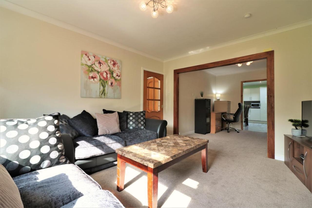 Signature - Dumbreck House Apartment Glasgow