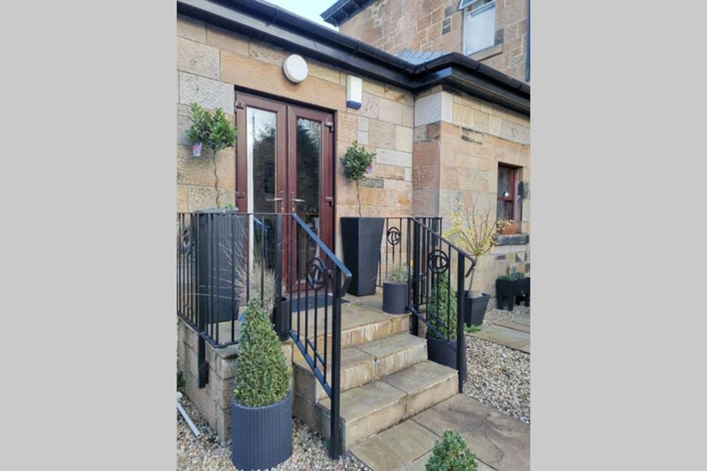 Beautiful Self Contained With Garden *