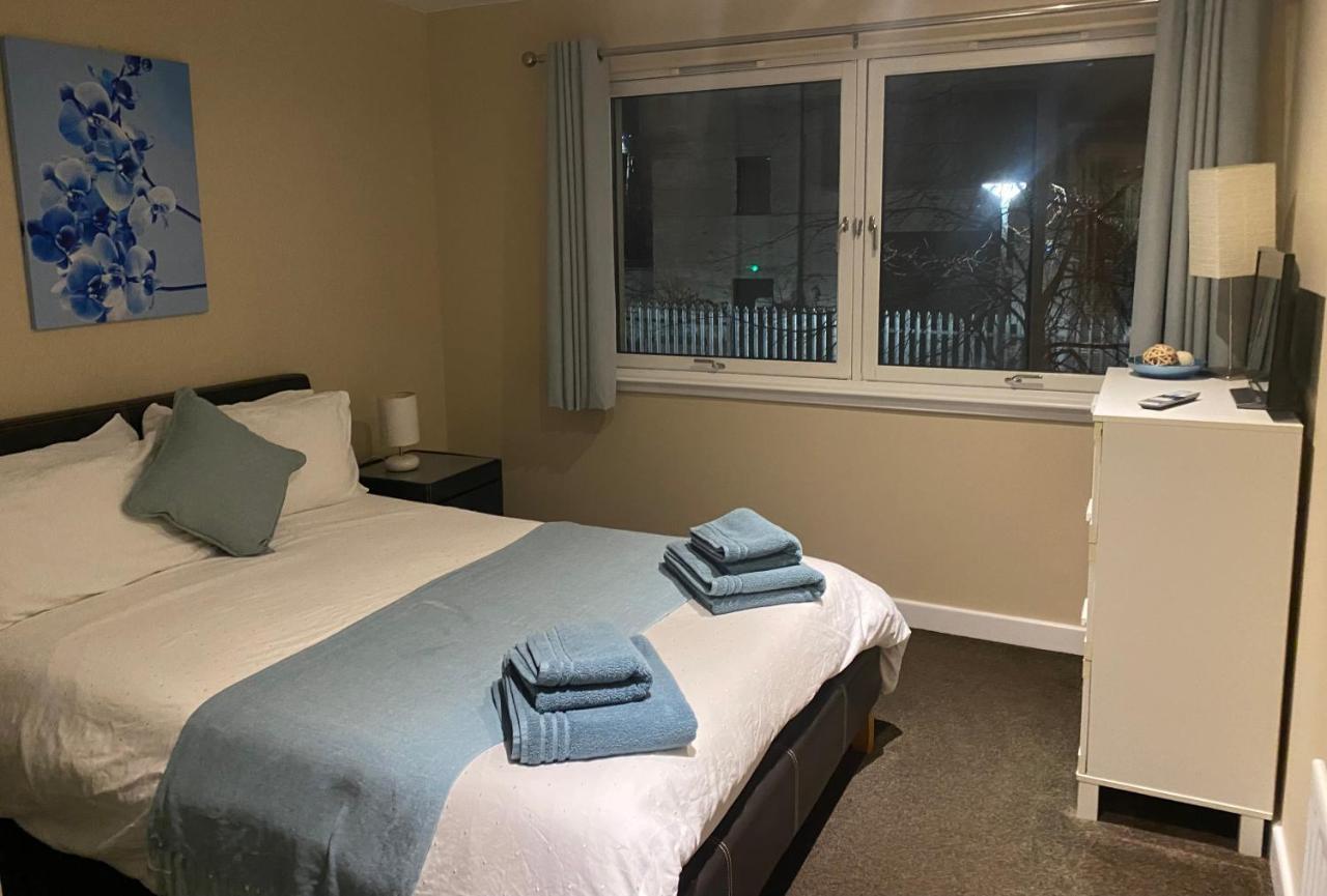 Centre 2 Bedroom Apartment, Secure Parking. Apartment Glasgow