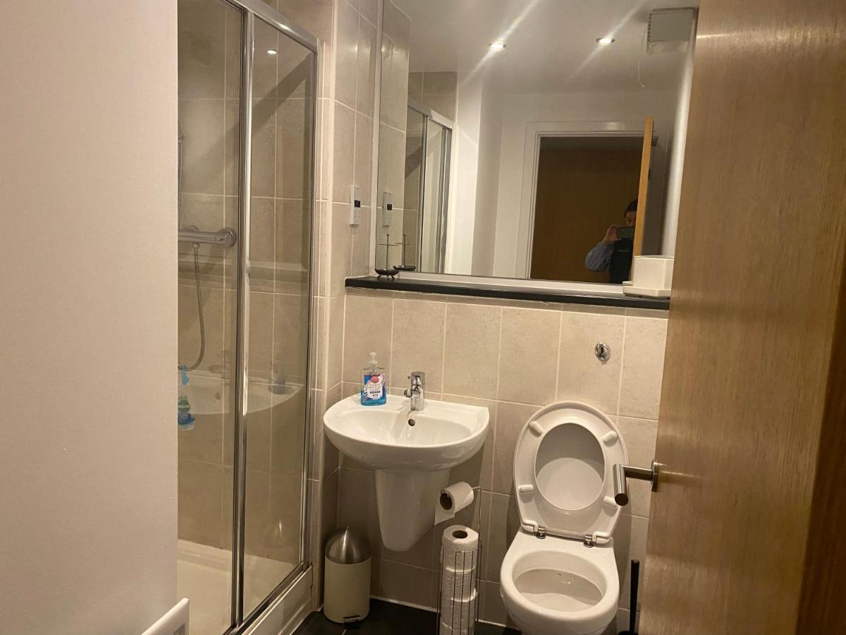 Centre 2 Bedroom Apartment, Secure Parking. * Glasgow