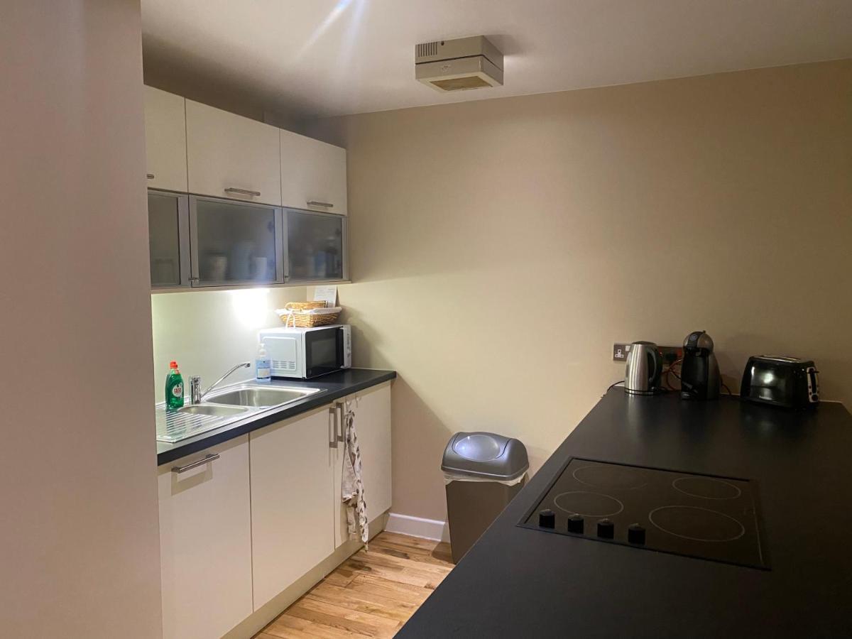 Centre 2 Bedroom Apartment, Secure Parking. Apartment *